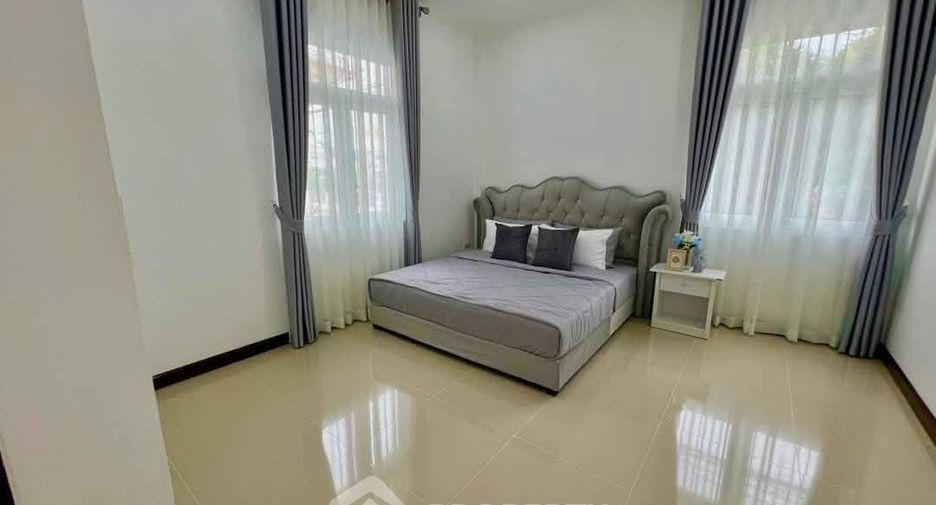 For sale 3 bedrooms house in East Pattaya, Pattaya