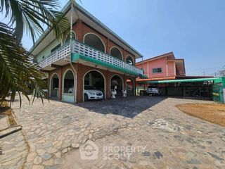 Villa en venta de 6 habitaciones en Bang Lamung, Chonburi