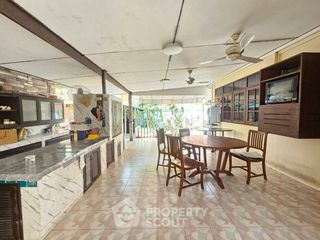 Villa en venta de 6 habitaciones en Bang Lamung, Chonburi