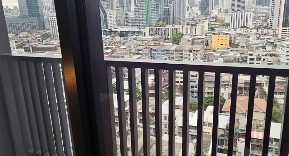 For rent 2 ベッドルーム condo in Bang Rak, Bangkok