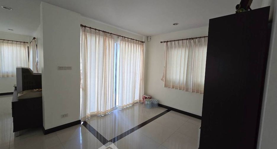 For sale 4 bedrooms house in North Pattaya, Pattaya