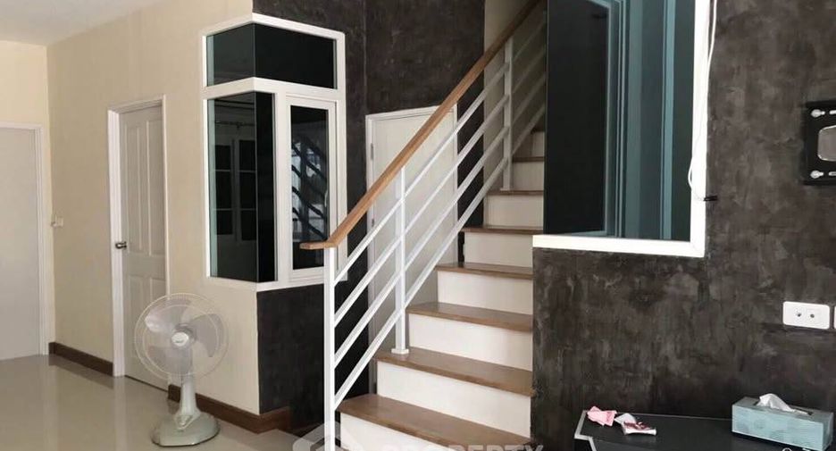 Продажа 4 спальни таунхаус в Буенг Кум, Бангкок
