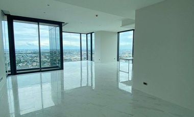 Condo en venta de 3 habitaciones en Bang Kho Laem, Bangkok
