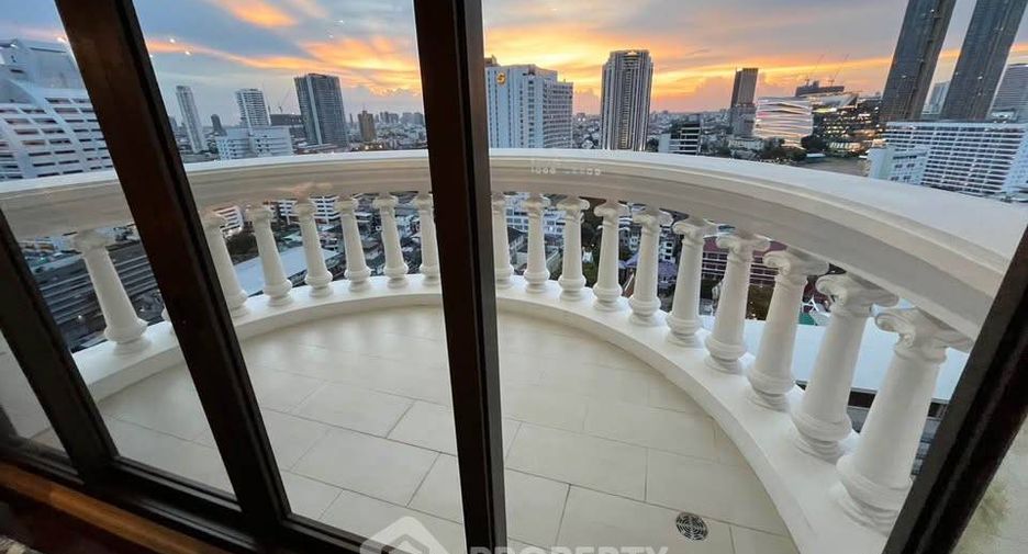 À louer 2 chambres condo à Bang Rak, Bangkok