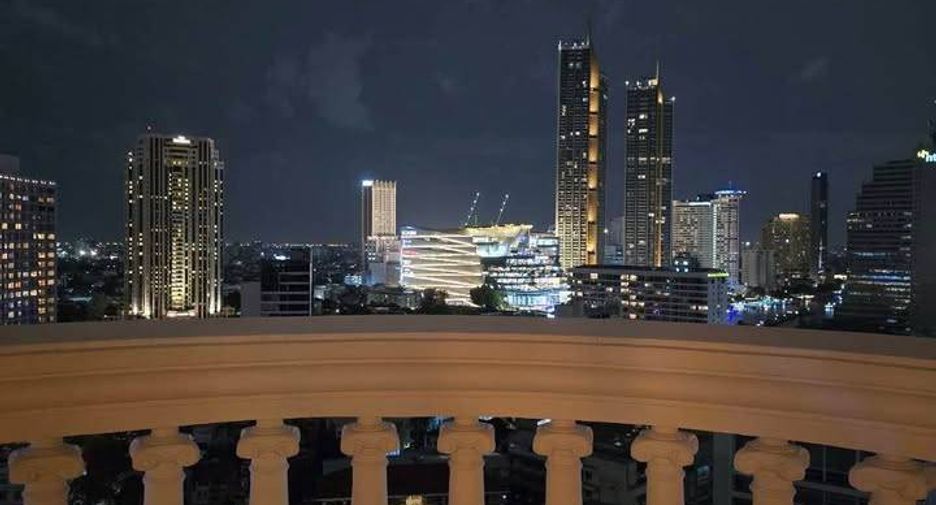 À louer 2 chambres condo à Bang Rak, Bangkok