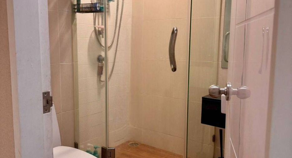 Condo en venta de 2 habitaciones en Huai Khwang, Bangkok