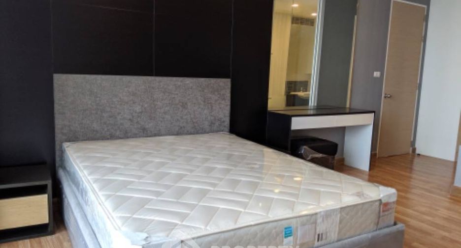 For rent 2 bedrooms condo in Bang Na, Bangkok