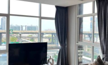 For rent 2 bedrooms condo in Bang Na, Bangkok