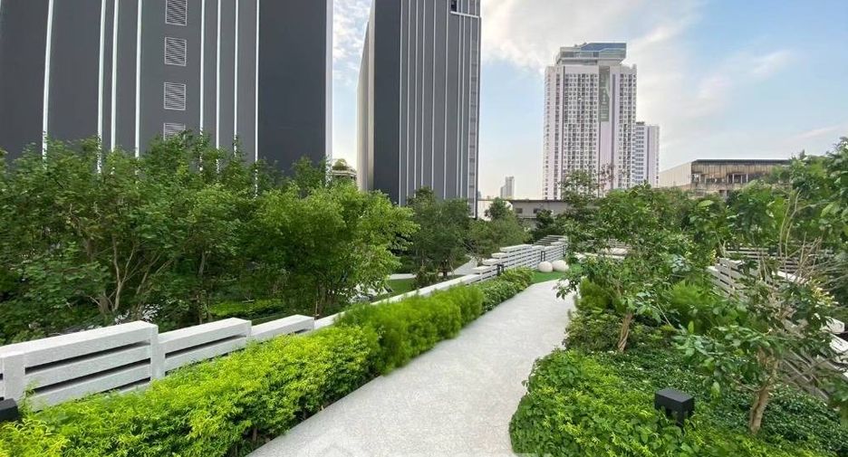 For sale 2 bedrooms condo in Watthana, Bangkok