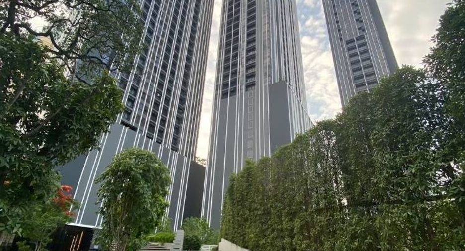 For sale 2 bedrooms condo in Watthana, Bangkok