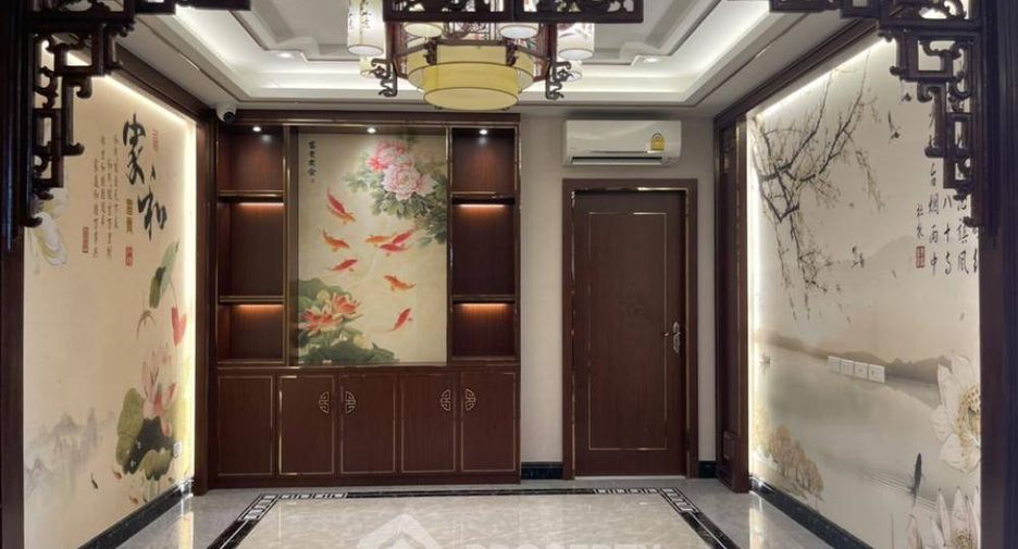 For sale 2 bedrooms condo in Din Daeng, Bangkok