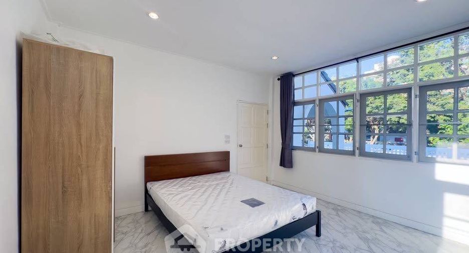 For sale 4 bedrooms house in Jomtien, Pattaya