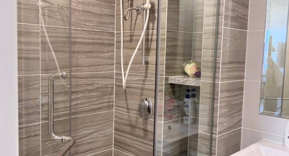 For sale 2 bedrooms condo in Khlong San, Bangkok