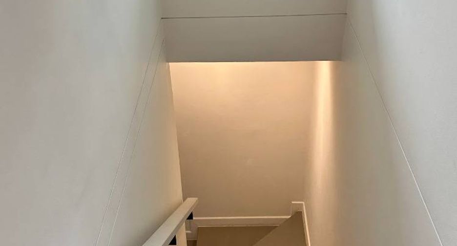 Casa adosada en venta de 4 habitaciones en Khlong Sam Wa, Bangkok