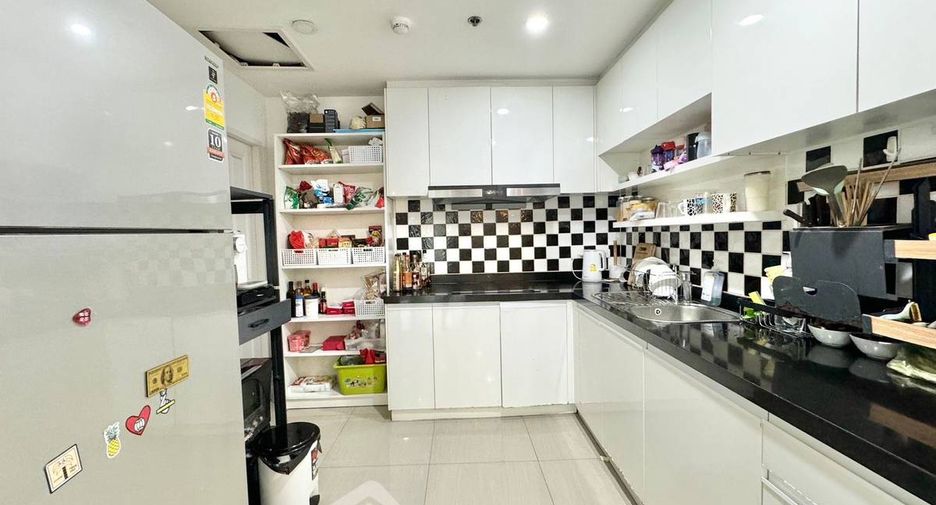 ขาย 4 ห้องนอน คอนโด ใน ห้วยขวาง, กรุงเทพฯ