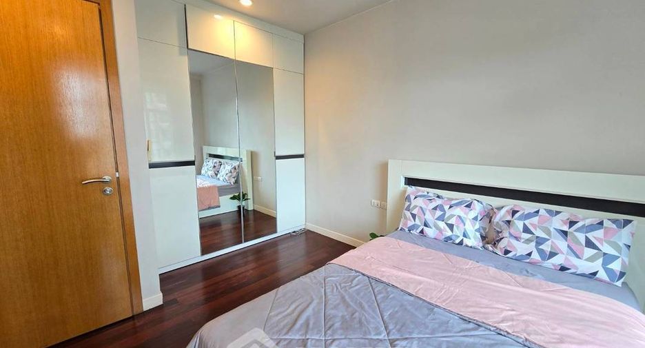 For rent 2 bedrooms condo in Watthana, Bangkok