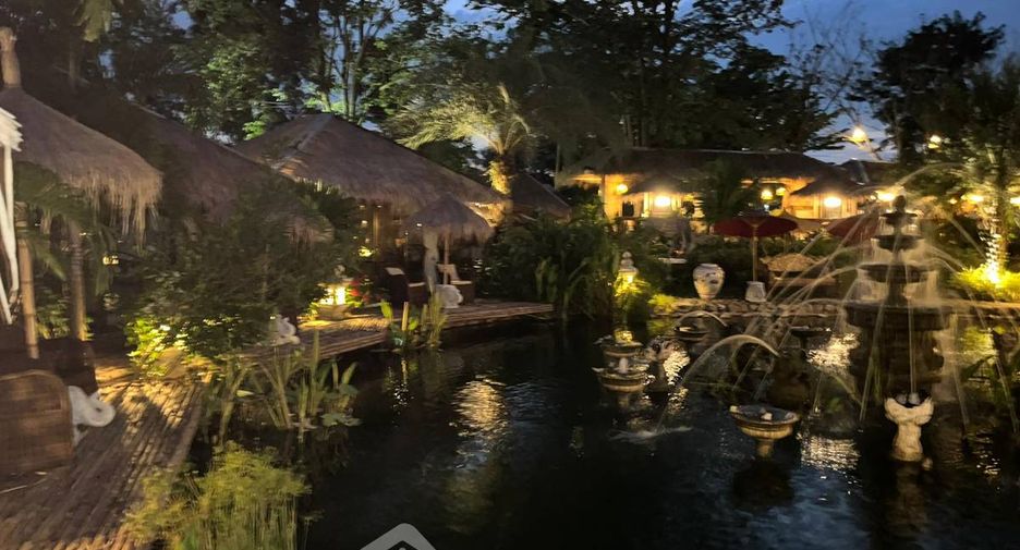Villa zum Kauf mit 9 Zimmer in Bang Saray, Pattaya