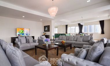 For rent 4 bedrooms apartment in Watthana, Bangkok