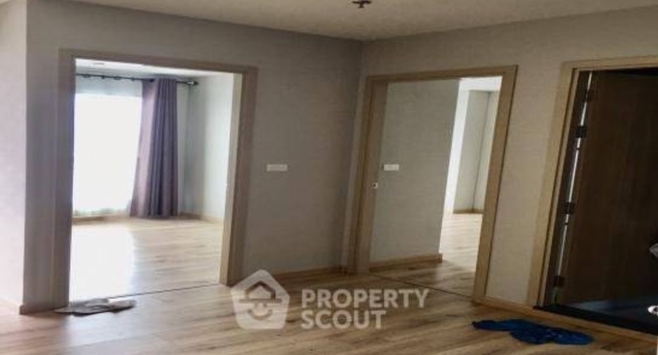 For sale 2 bedrooms condo in Bang Phlat, Bangkok