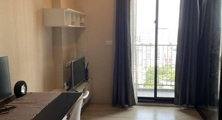 For sale 1 bed condo in Huai Khwang, Bangkok