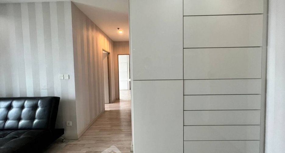 For sale 2 bedrooms condo in Phra Khanong, Bangkok