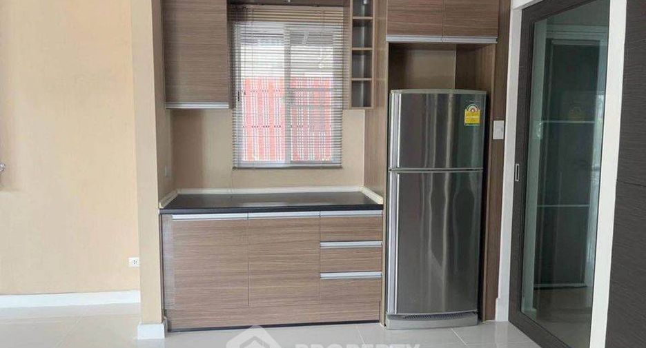 For sale 3 bedrooms house in Lat Krabang, Bangkok