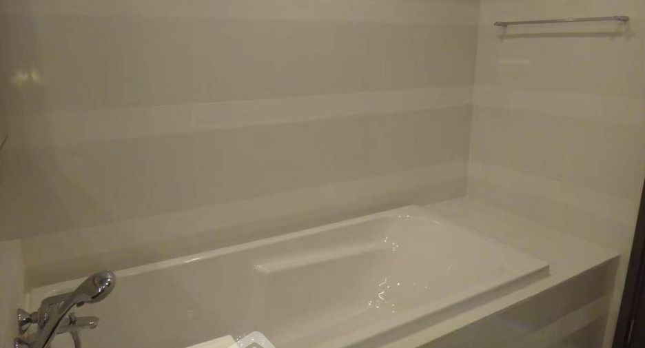 For sale 1 bed condo in Khlong Toei, Bangkok