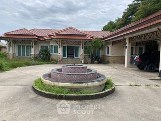 For sale 5 ベッドルーム house in Mueang Chon Buri, Chonburi