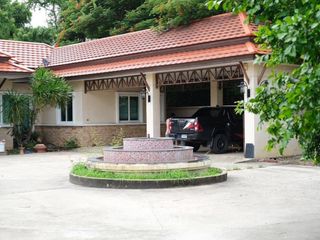 For sale 5 ベッドルーム house in Mueang Chon Buri, Chonburi