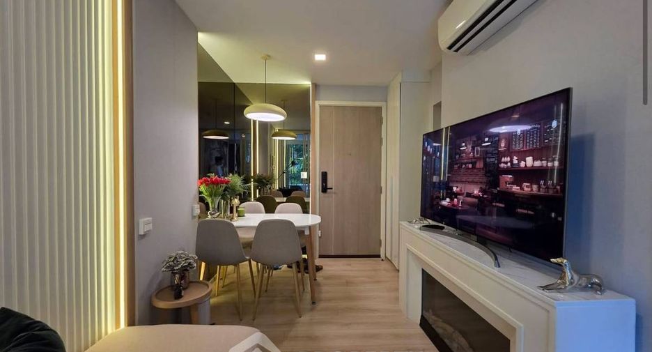 For rent 2 bedrooms condo in Phra Khanong, Bangkok