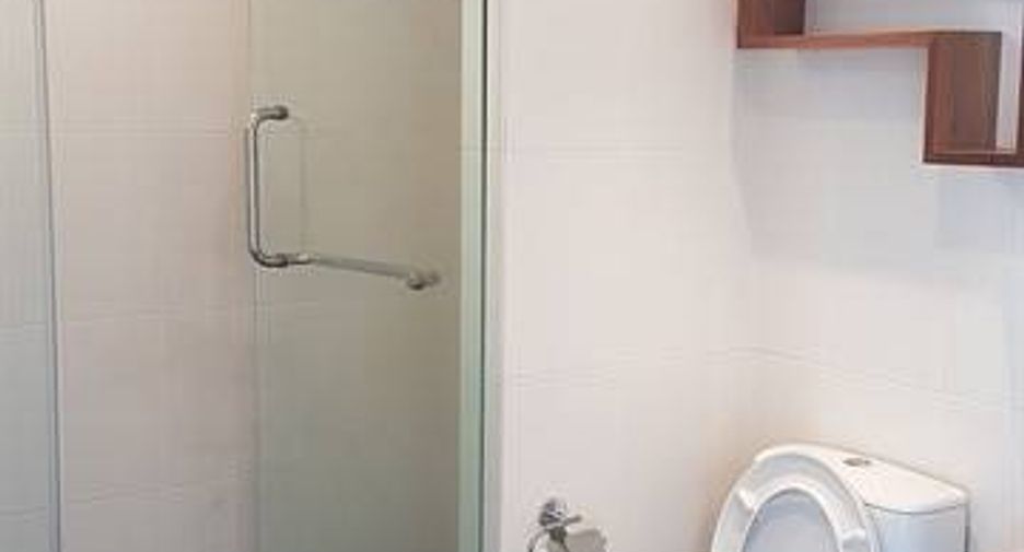 For sale 2 bedrooms condo in Huai Khwang, Bangkok