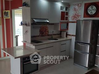 Продажа 2 спальни кондо в Хуаи Кхщанг, Бангкок