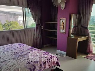 Продажа 2 спальни кондо в Хуаи Кхщанг, Бангкок