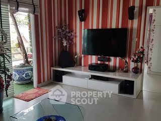 Продажа 2 спальни кондо в Хуаи Кхщанг, Бангкок