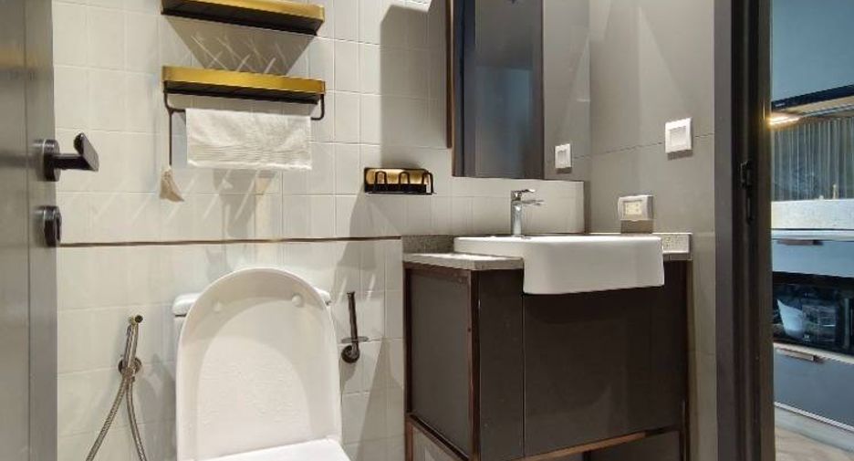 For sale 2 bedrooms condo in Bang Rak, Bangkok