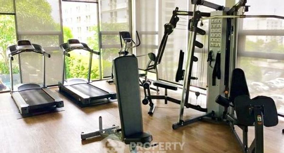 Продажа 1 кровать кондо в Хуаи Кхщанг, Бангкок