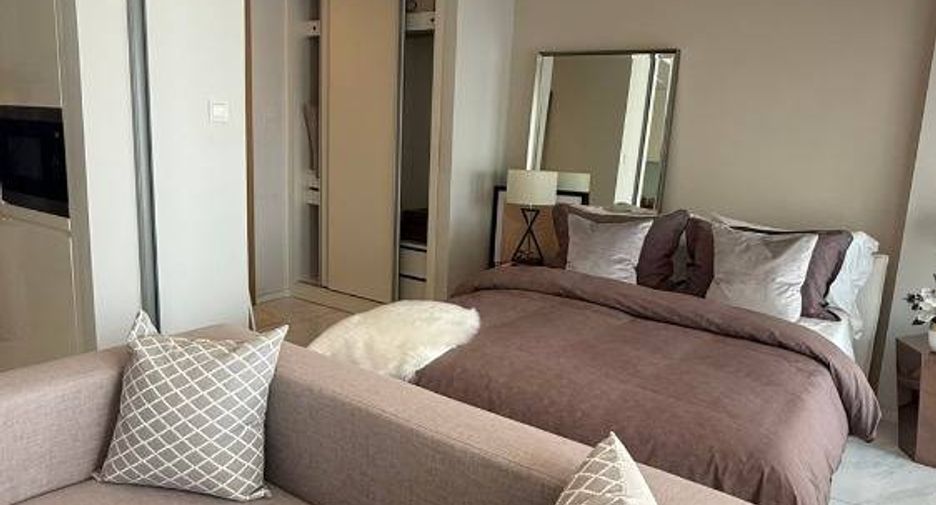 For sale 1 bed condo in Watthana, Bangkok