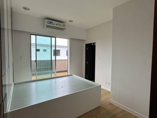 For sale 4 bedrooms townhouse in Khan Na Yao, Bangkok
