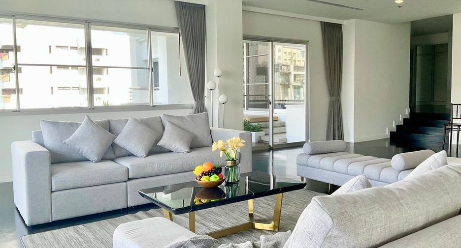 For rent 4 bedrooms apartment in Sathon, Bangkok