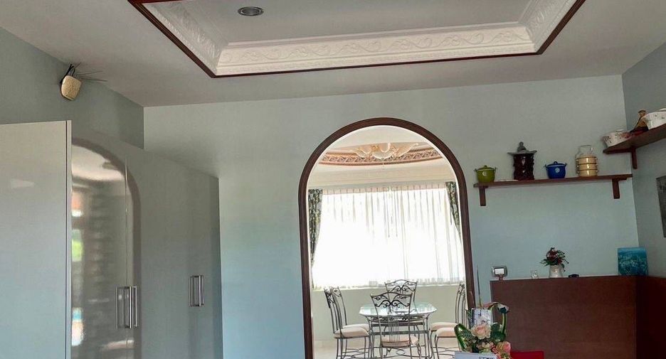 Продажа 10 спальни вилла в Банг Сарай, Паттайя