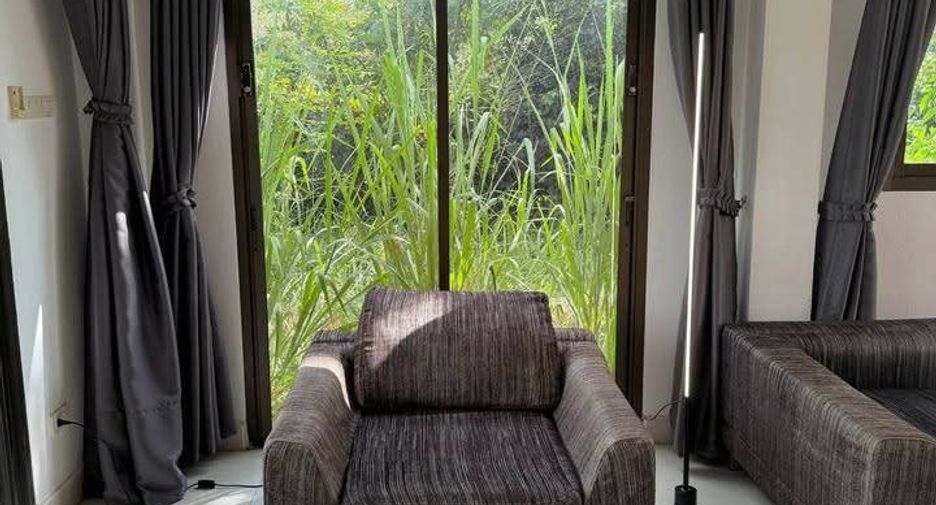 For sale 4 bedrooms house in Sattahip, Chonburi