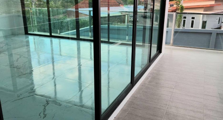 For rent and for sale 4 bedrooms house in Bang Lamung, Chonburi