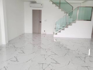 For rent and for sale 4 bedrooms house in Bang Lamung, Chonburi