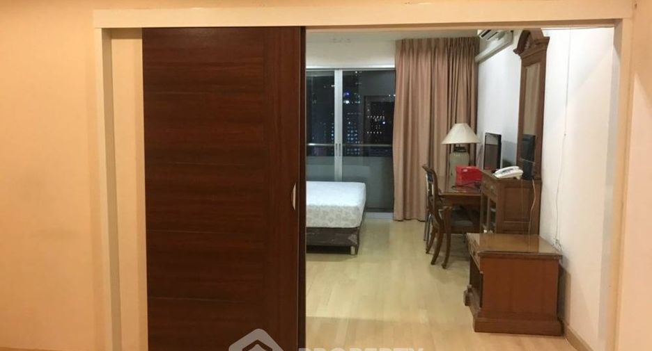 For sale 1 bed condo in Pathum Wan, Bangkok