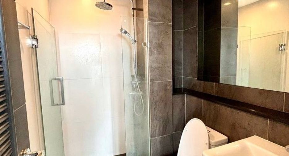 For sale 1 bed condo in Bang Phlat, Bangkok