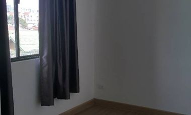 Casa adosada en venta de 3 habitaciones en Khan Na Yao, Bangkok