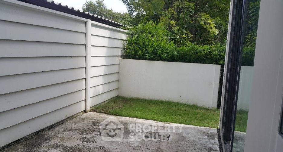 For sale 3 bedrooms townhouse in Khan Na Yao, Bangkok
