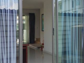 For sale 3 bedrooms townhouse in Khan Na Yao, Bangkok