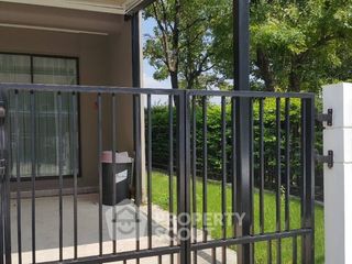 For sale 3 bedrooms townhouse in Khan Na Yao, Bangkok