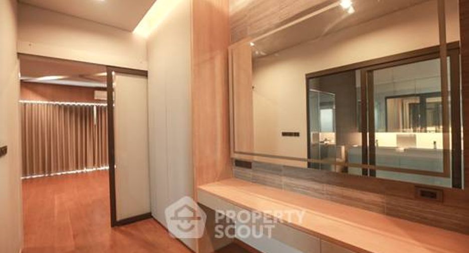 For sale 5 bedrooms house in Bang Sue, Bangkok